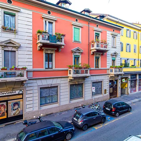 Appartement Elegance 10 Min To Duomo & Station Milaan